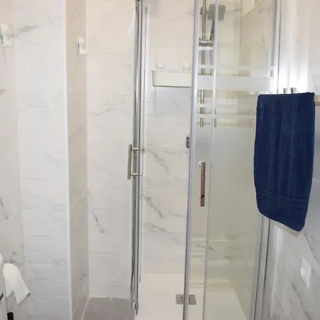 Tilos Apartament *
